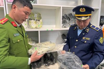 <a href="/thong-tin-thi-truong" title="Thông tin thị trường" rel="dofollow">Thông tin thị trường</a>