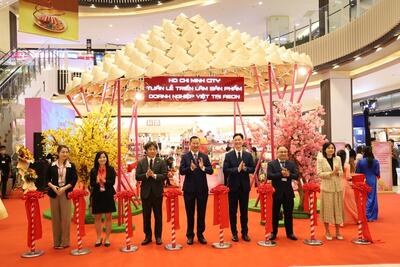 <a href="/thong-tin-thi-truong" title="Thông tin thị trường" rel="dofollow">Thông tin thị trường</a>