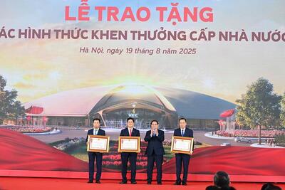 <a href="/tin-doanh-nghiep" title="Tin doanh nghiệp" rel="dofollow">Tin doanh nghiệp</a>