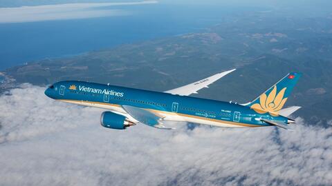 Vietnam Airlines năm thứ ba liên tiếp góp mặt trong Top 100 doanh nghiệp lớn nhất Đông Nam Á