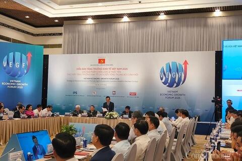 Diễn đàn tăng trưởng kinh tế Việt Nam 2025: Tìm giải pháp tăng trưởng 2 con số