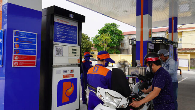 Xăng E10 - Lựa chọn xanh hướng đến tương lai bền vững cùng Petrolimex Hà Tĩnh