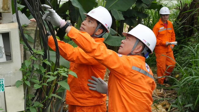 Công ty Điện lực Nghệ An dốc toàn lực giảm tổn thất điện năng hạ thế
