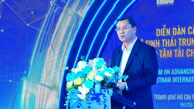 Trung tâm Tài chính Hàng hải quốc tế: Giữ lại dòng tiền hàng tỷ đô từ cảng biển