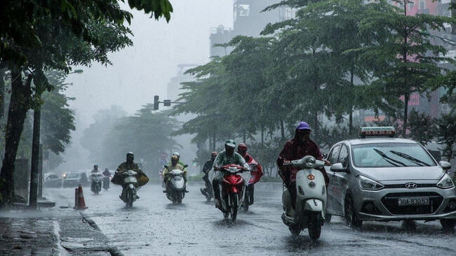 Dự báo thời tiết ngày 30/7: Bắc Bộ mưa dông, Trung Bộ mưa về chiều tối