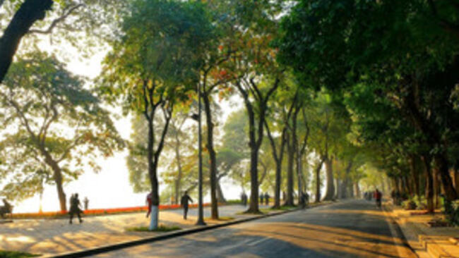 Dự báo thời tiết ngày 28/9: Bắc Bộ nắng nóng, Nam Bộ mưa dông về chiều tối