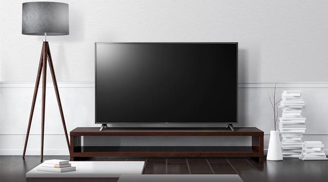 Trong “bão” giảm giá 50%, tivi 4K 43 inch có giá bán rẻ không tưởng - Ảnh 1. Trong “bão” giảm giá 50%, tivi 4K 43 inch có giá bán rẻ không tưởng - Ảnh 1.