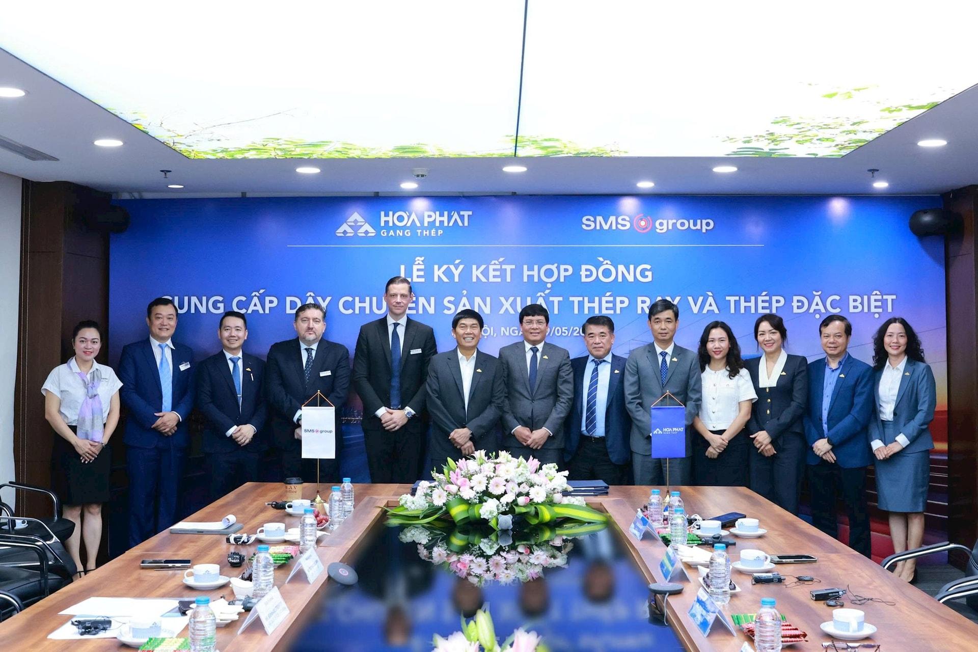 hoa-phat-va-sms-group-ky-hop-dong-cung-cap-day-chuyen-can-thep-ray-va-thep-dac-biet-2.jpg