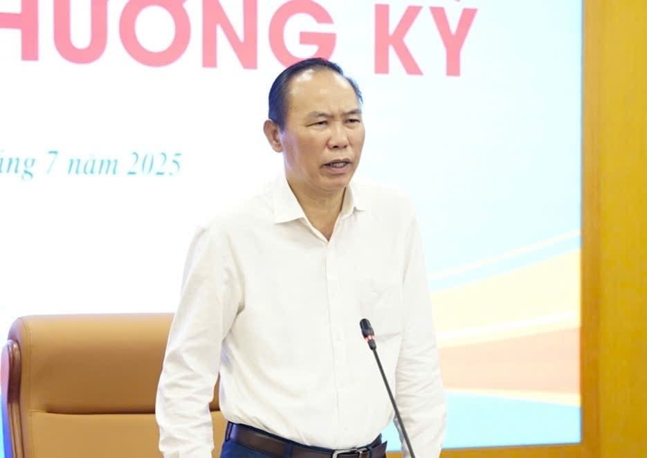 thu-truong-phung-duc-tien.jpg