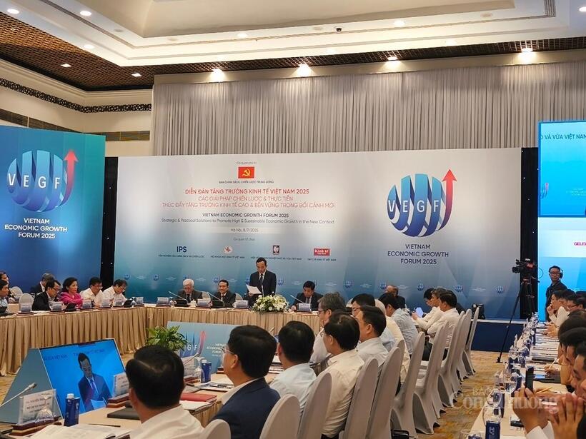 Diễn đàn tăng trưởng kinh tế Việt Nam 2025. Ảnh: Nguyễn Hoà