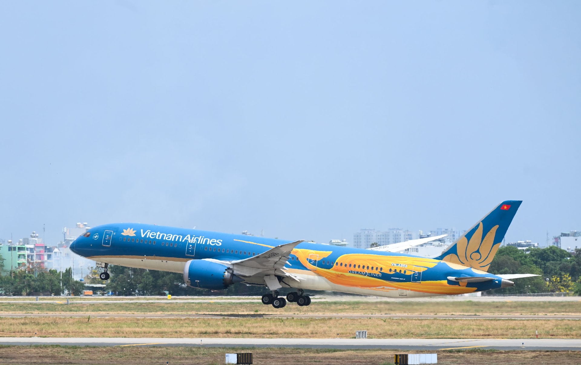 vietnam-airlines-dang-tung-buoc-hien-thuc-hoa-muc-tieu-tro-thanh-hang-hang-khong-5-sao-quoc-te.jpg