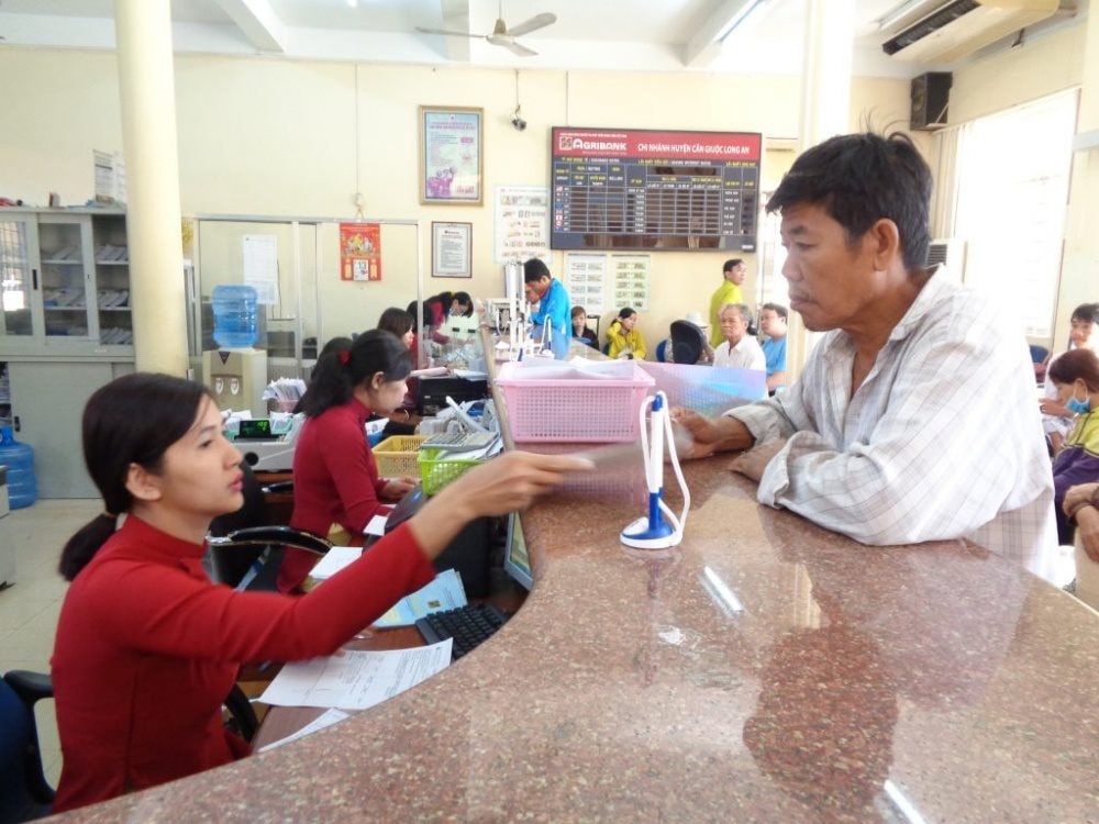 ho-so-vay-von-cua-doanh-nghiep-nguoi-dan-deu-duoc-cac-ngan-hang-tai-agribank-tp-can-tho-tiep-nhan-va-giai-ngan-cho-vay.jpg