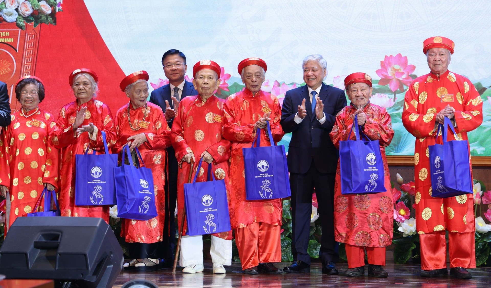hoi-nguoi-cao-tuoi-mb-dong-hanh-1-.jpg
