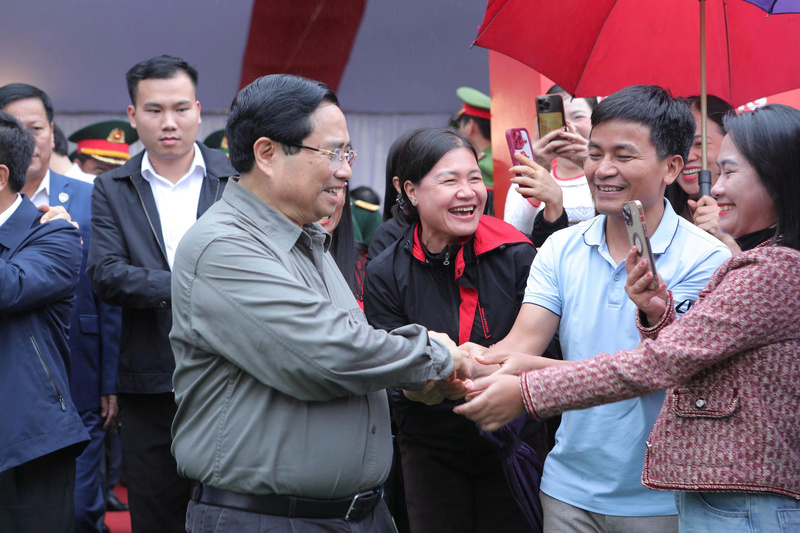 Thủ tướng dự lễ khởi công tại điểm cầu chính: Trường nội trú liên cấp Tiểu học và Trung học cơ sở xã Yên Khương, tỉnh Thanh Hóa. Ảnh: Minh Hiếu