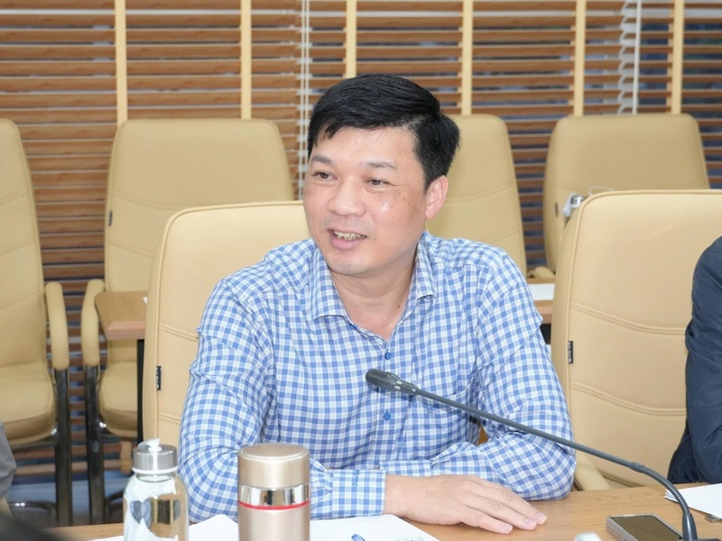 Ông Hoàng Đức Hậu, Phó Giám đốc PC Thanh Hóa phát biểu tại buổi làm việc. Ảnh: Hùng Mạnh - Ngọc Huyền