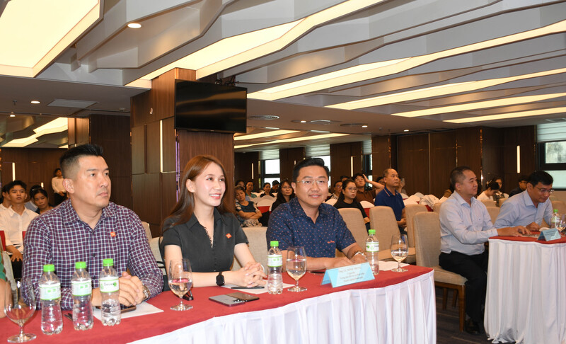 Đại biểu tham dự sự kiện. Ảnh: Minh Khuê.