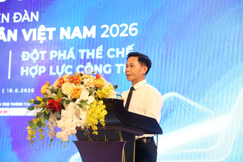 Chủ tịch Hội Doanh nhân trẻ tỉnh Nghệ An Nguyễn Đàm Văn phát biểu tại diễn đàn. Ảnh: Mai Liễu