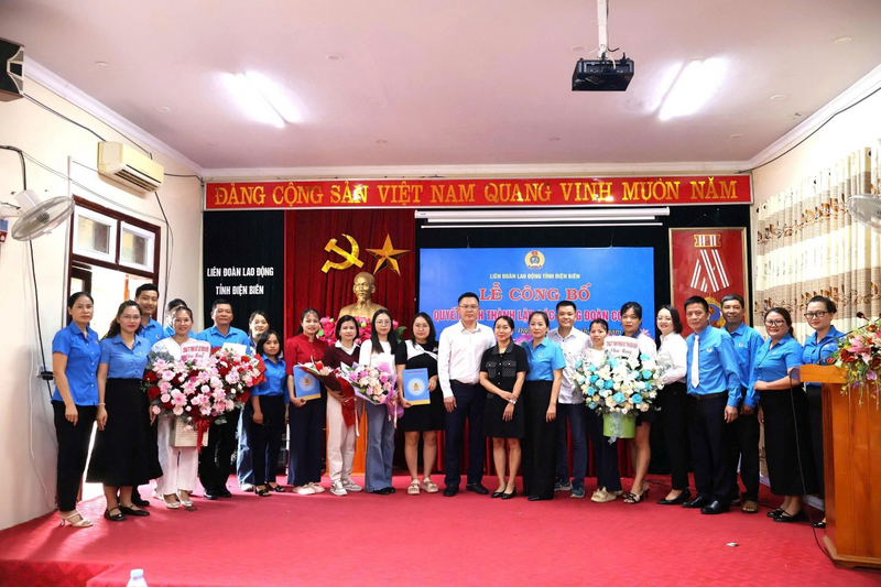 Liên đoàn Lao động tỉnh Điện Biên tổ chức công bố quyết định thành lập mới 3 công đoàn cơ sở.