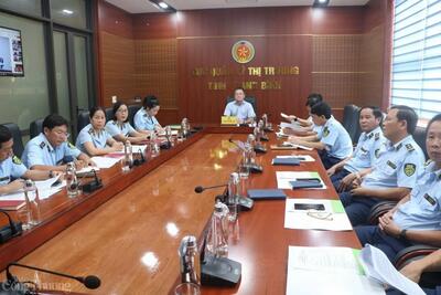 <a href="/thong-tin-thi-truong" title="Thông tin thị trường" rel="dofollow">Thông tin thị trường</a>
