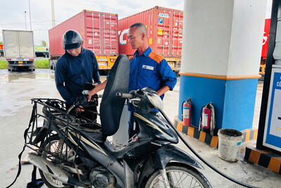 <a href="/thong-tin-thi-truong" title="Thông tin thị trường" rel="dofollow">Thông tin thị trường</a>