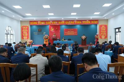 <a href="/thong-tin-thi-truong" title="Thông tin thị trường" rel="dofollow">Thông tin thị trường</a>