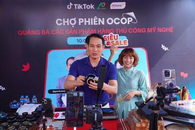 <a href="/kinh-doanh-online" title="Kinh doanh online" rel="dofollow">Kinh doanh online</a>