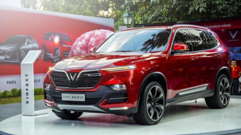 VinFast nâng thời hạn bảo hành xe xăng lên 10 năm