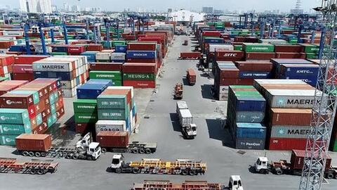 Thu phí cảng biển: Doanh nghiệp kêu cứu