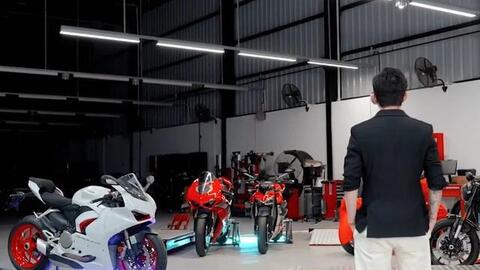 Đến đại gia Minh Nhựa cũng "thụt" két sắt của vợ để lấy tiền mua moto, lần đầu chia sẻ về thú chơi xe khác người, mua Ducati về chỉ để ngắm