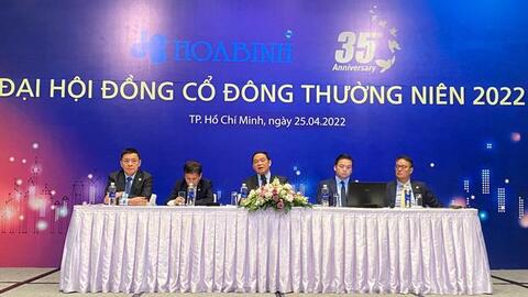 [Live] ĐHĐCĐ Xây dựng Hoà Bình (HBC): Đã có đối tác Nhật chào mua 5 triệu cổ phiếu với giá 32.500 đồng/cp, 4 tháng đầu năm trúng 9.300 tỷ giá trị thầu