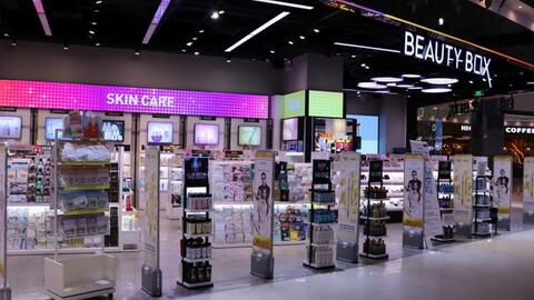 Chuỗi mỹ phẩm Beauty Box với 7.000 dòng sản phẩm, phủ kín các siêu thị Aeon Mall, Vincom Mega Mall,... đang làm ăn ra sao?