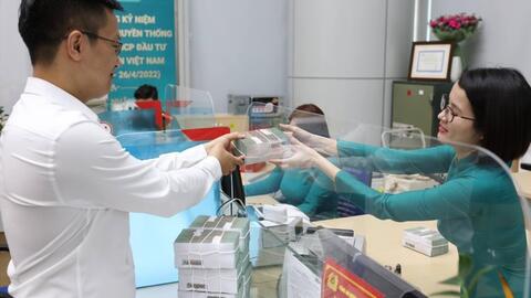 Ngân hàng kết dư hàng triệu tỷ đồng: "Thúc" dòng tiền đi vào lưu thông