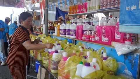 Giảm giá 50% hàng Tết cho công nhân