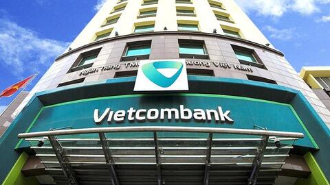 Cổ phiếu Vietcombank lên cao nhất lịch sử, vốn hóa thị trường đạt trên 530.000 tỷ đồng, lớn hơn cả BIDV và VietinBank cộng lại
