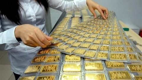 Lập đỉnh 81 triệu đồng/lượng chớp nhoáng, giá vàng SJC bất ngờ quay đầu lao dốc
