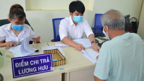 Bộ Tài chính đề nghị xem lại mức tăng lương hưu, trợ cấp