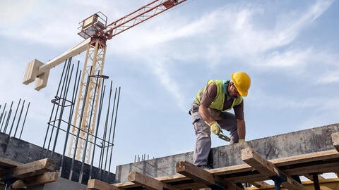 Top 10 Công ty Vật liệu xây dựng năm 2024: Tôn Đông Á ‘bật’ chỗ của EuroWindow, Viglacera vượt Vicostone