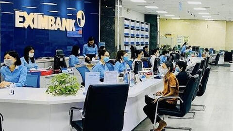 Loạt ngân hàng "rộn ràng" chia cổ tức: Cổ đông Eximbank sắp nhận tiền mặt lần đầu tiên sau 10 năm, TPBank chia 20% bằng cổ phiếu