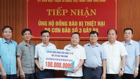 Việt Xô Gas Thái Bình trao 100 triệu đồng hỗ trợ đồng bào bị thiệt hại do bão số 3