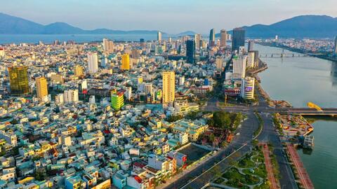 Đầu tàu kinh tế miền Trung chuyển mình mạnh mẽ