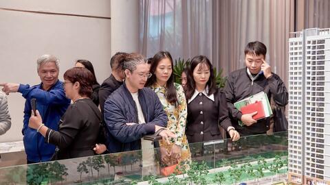 Người mua nhà “dồn” về Tây Nam Linh Đàm, Hanoi Melody Residences