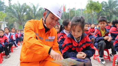 EVNNPC đảm bảo cung ứng điện phát triển kinh tế - xã hội