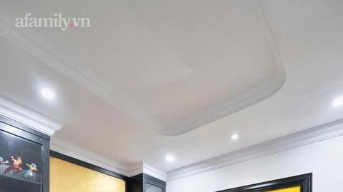 Căn hộ theo phong cách Indochine của vợ chồng trẻ Hà Nội có chất liệu gạch bông, vải nhung mang hơi thở Hà thành vào từng góc nhà