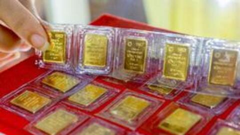 Giá vàng trong nước tăng dựng đứng, lập đỉnh lịch sử 64,65 triệu đồng/lượng