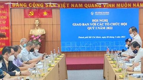 Doanh nghiệp mừng ít lo nhiều