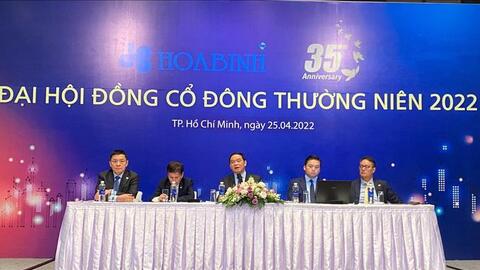 [Live] ĐHĐCĐ Xây dựng Hoà Bình (HBC): Đã có đối tác Nhật chào mua 5 triệu cổ phiếu với giá 32.500 đồng/cp, 4 tháng đầu năm trúng 9.300 tỷ giá trị thầu