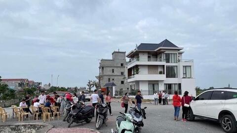 Phản ứng của thị trường bất động sản sau các lệnh “siết”