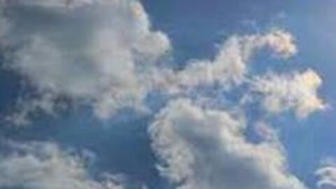 Miền Bắc, miền Trung đón nắng nóng