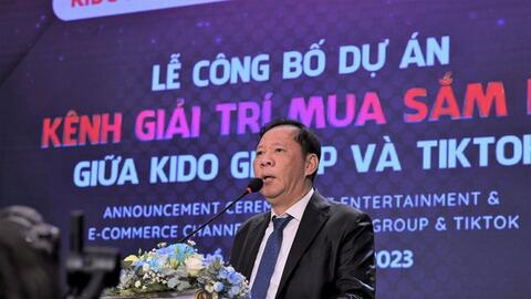 Cú bắt tay của Kido và TikTok