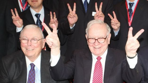 Tỷ phú Warren Buffett nói gì về tri kỷ Charlie Munger vừa qua đời?